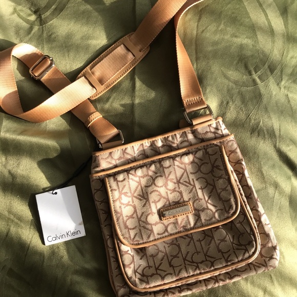 NWT Calvin Klein Crossbody “Brown & Gold” bag - Picture 1 of 4